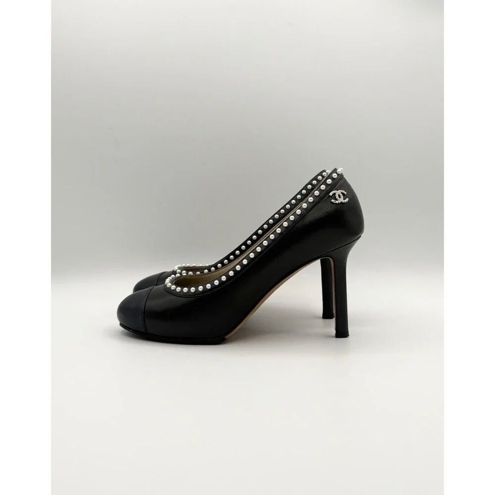 Chanel Black & Navy Cap Toe Heels Pearl Embellishments CC Logo Size EU 35.5